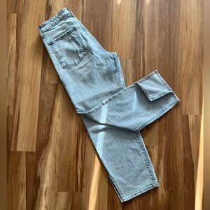 Old Navy High-Rise Distressed Jeans
